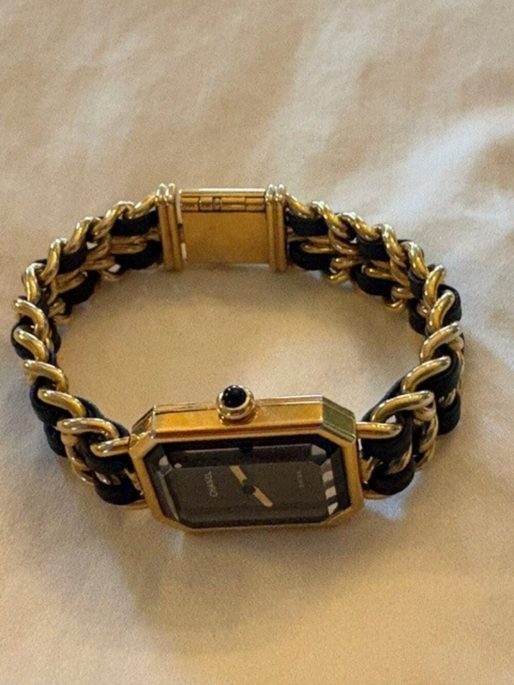Elegant vintage CHANEL Premiere women's watch in the classic black-and-gold Chan - Picture 7 of 7